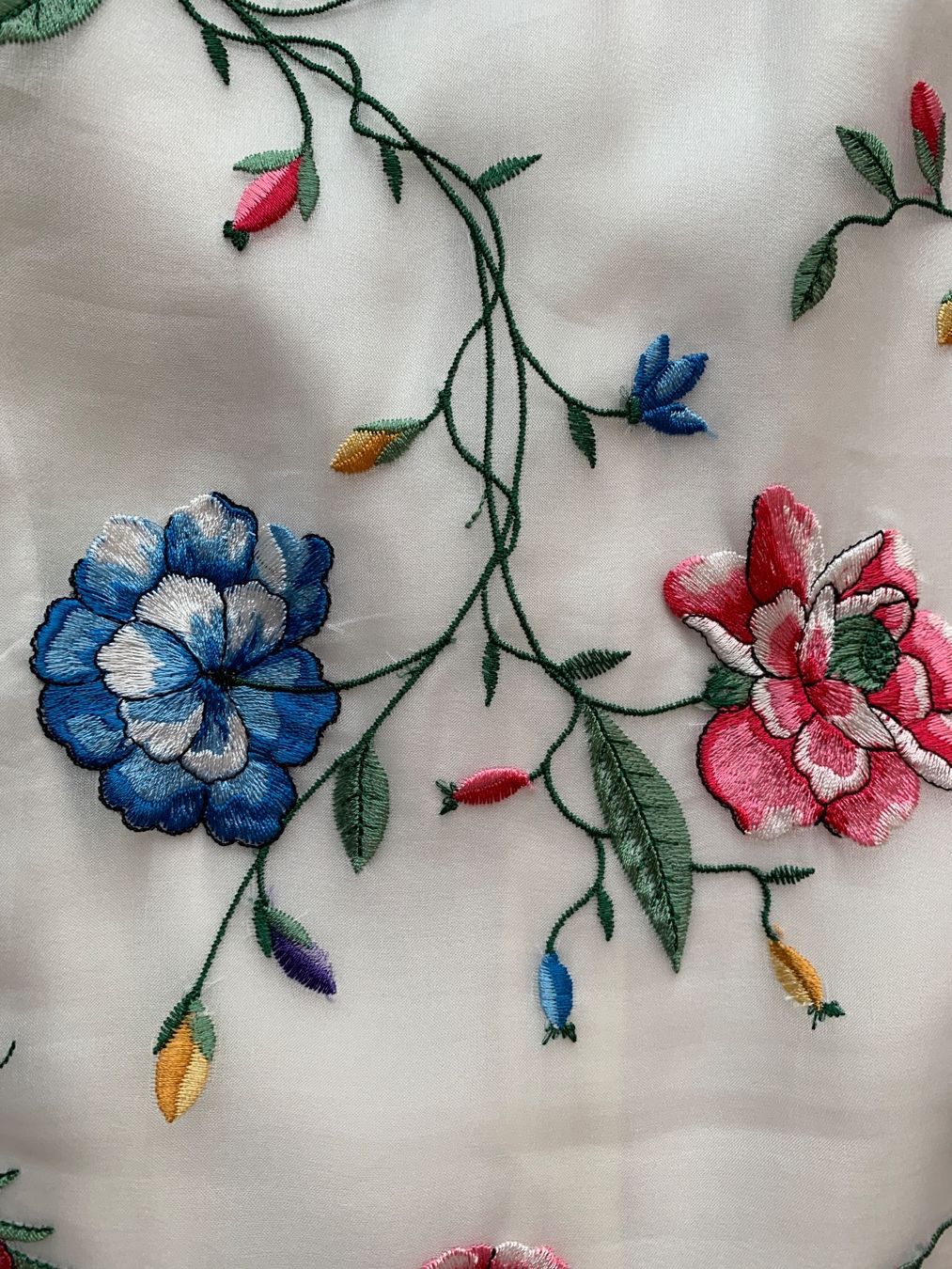 Vestiti: Kleid aus Seide – Nuovo (secondo la descrizione) da Muttenz venduto da sim_k77n 2