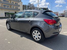 Opel Astra 1.6 Automat 2010 / 141 000 Km MFK bis 09.2027