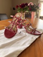 Valentino Rockstud Sandalen rot Gr. 38.5 wie neu im Sommer