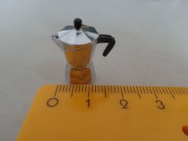 Kaffeekocher ohne Funktion für das Puppenhaus/Laden