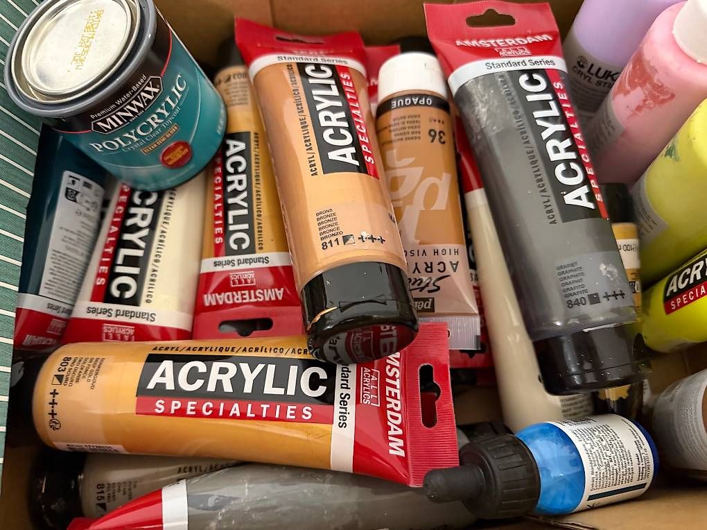 Farben: Acrylfarben mit Zubehör  – Gebraucht aus Wittenbach von Aprilia05 1