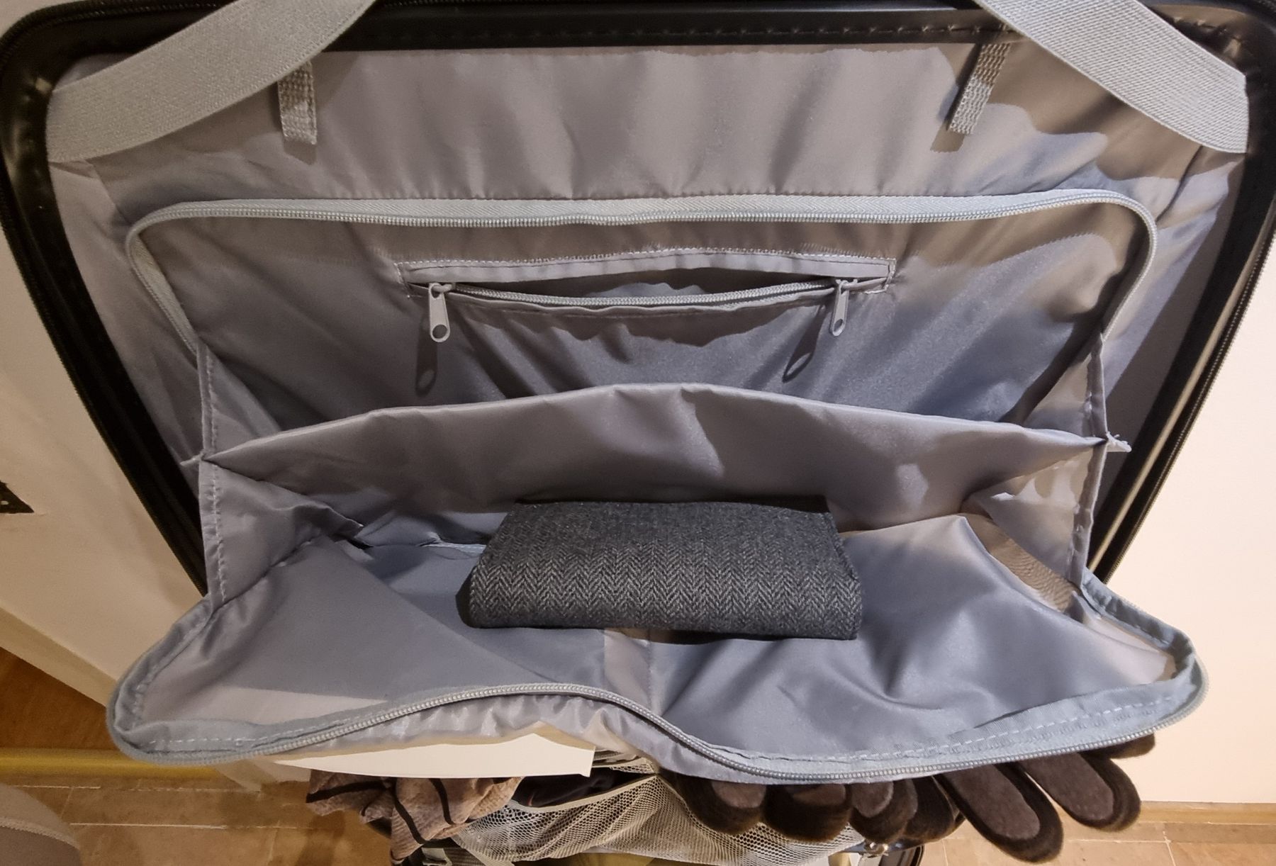 Valigie: Valise-armoire  – Nuovo e nell'imballaggio originale da Borex venduto da mab_28bf 7