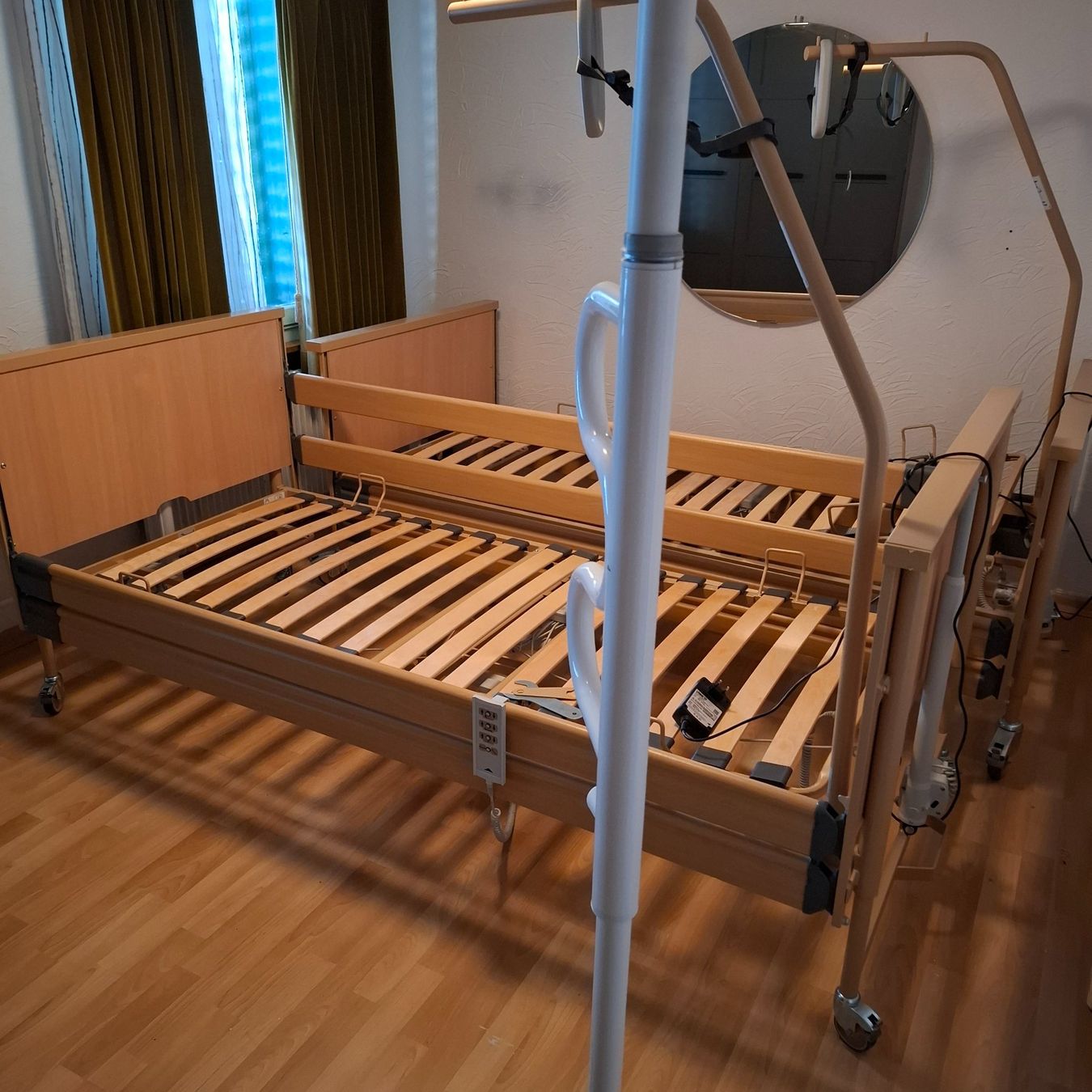 Letti: 2 Pflegebett Dali - Dekor Buche – Usato da Bonstetten venduto da Theo75