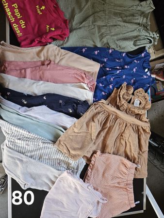 Kleiderpaket Kinderkleider Grösse 80