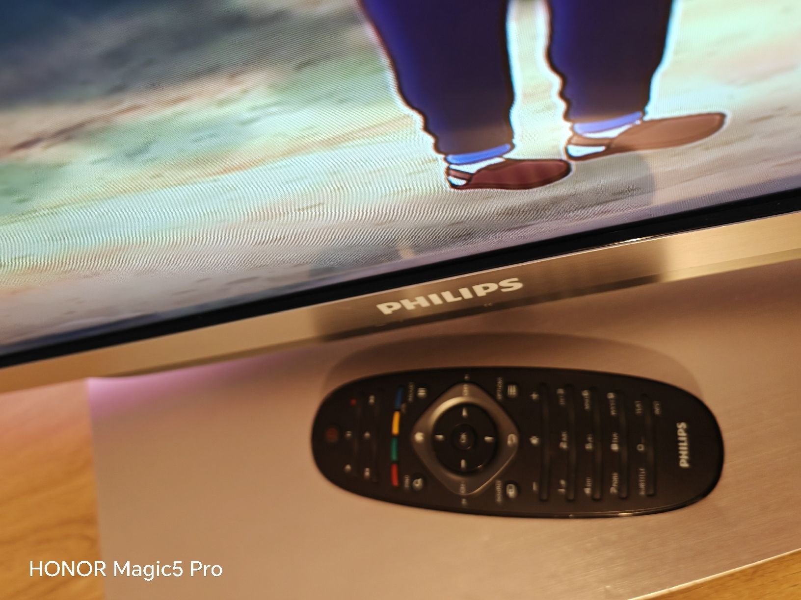 Philips Fernseher: Fernseher inkl. Winkelanschlusskabel – Gebraucht aus Birsfelden von mar_8957 3
