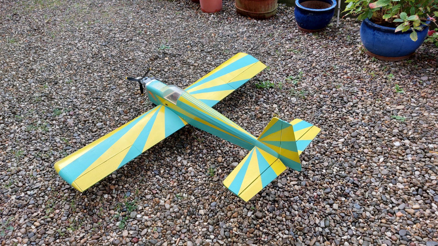Modellismo RC: Schöner Tiefdecker – Usato da Basel venduto da Aletschhorn 2