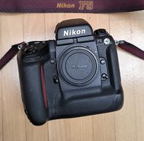 Nikon F5 Analoge Profi Kamera Body
