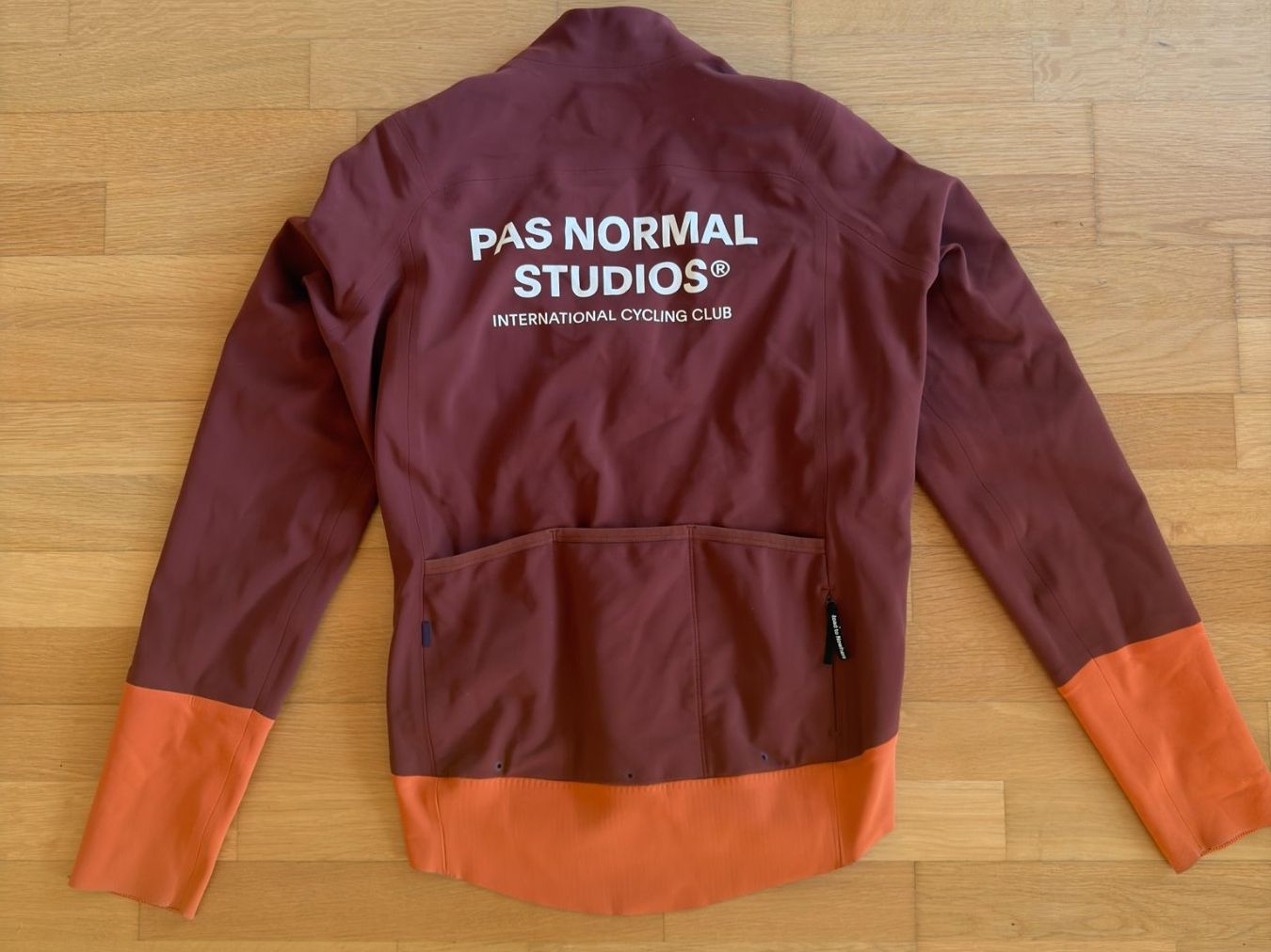 Pas Normal Studios Giacche: Pas Normal Studios Mechanism Thermal Jacket, Mahogany/Orange – Usato da Zürich venduto da magri_zh 3