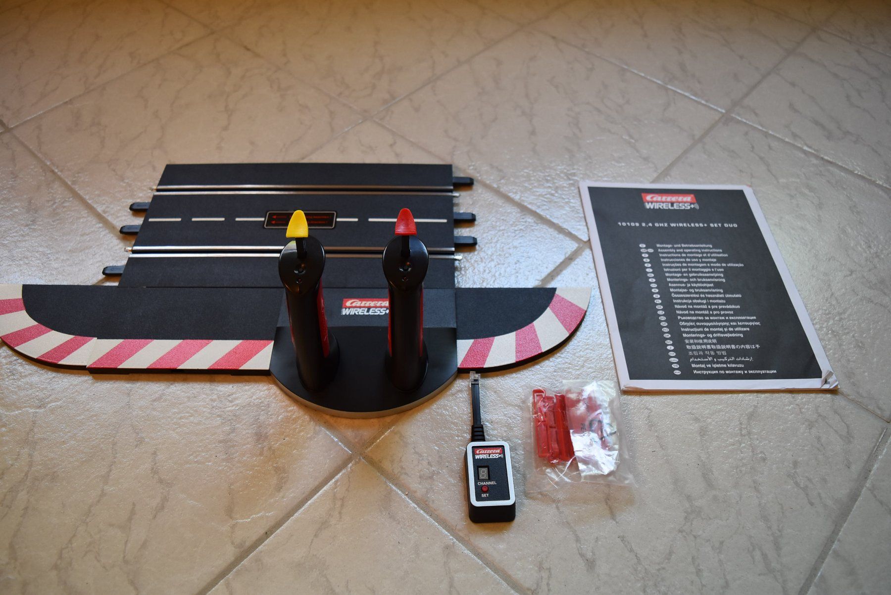 Carrera Piste: Carrera Wireless+ Set Duo Digital 132/124 – Nuovo (secondo la descrizione) da Therwil venduto da 200860 2