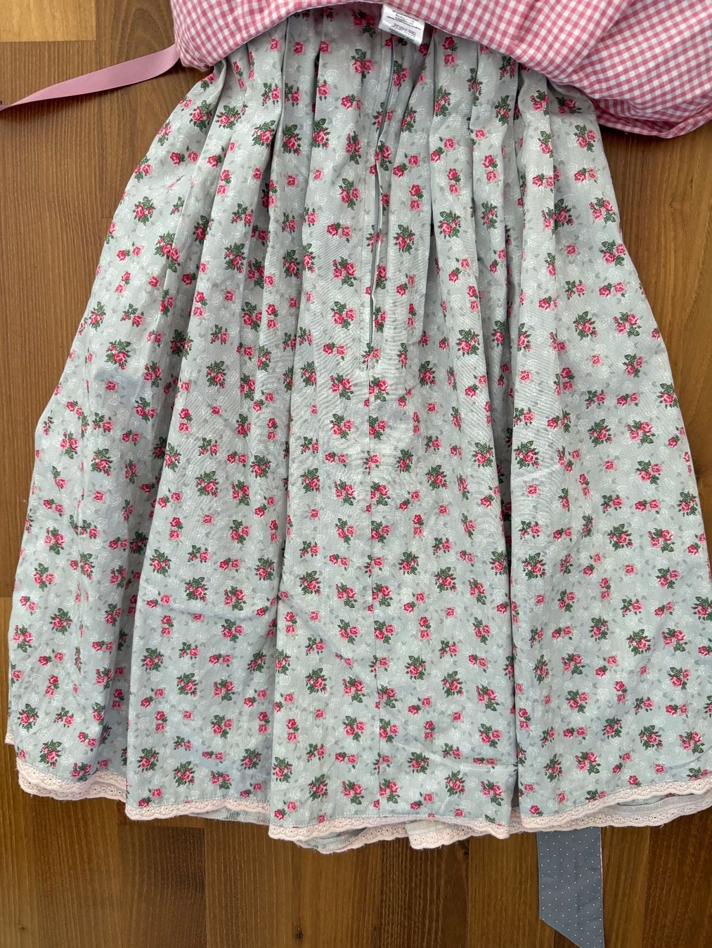 Kleider: Dirndl Stockerpoint Blumenmuster kariert neu – Gebraucht aus Buchs SG von VintageHomeCH 3