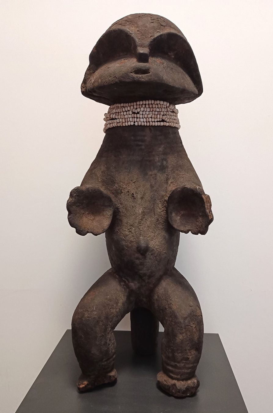 Skulpturen & Statuen: Afrikanische Kust Art – Gebraucht aus Vuiteboeuf von deux-matous