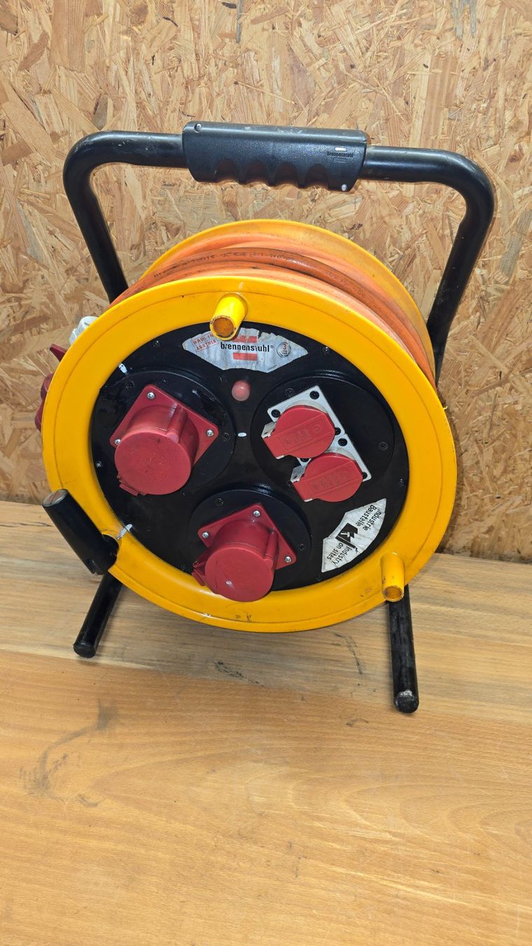 Stromzufuhr: Kabeltrommel 16A – Gebraucht aus Utzenstorf von Gm.34