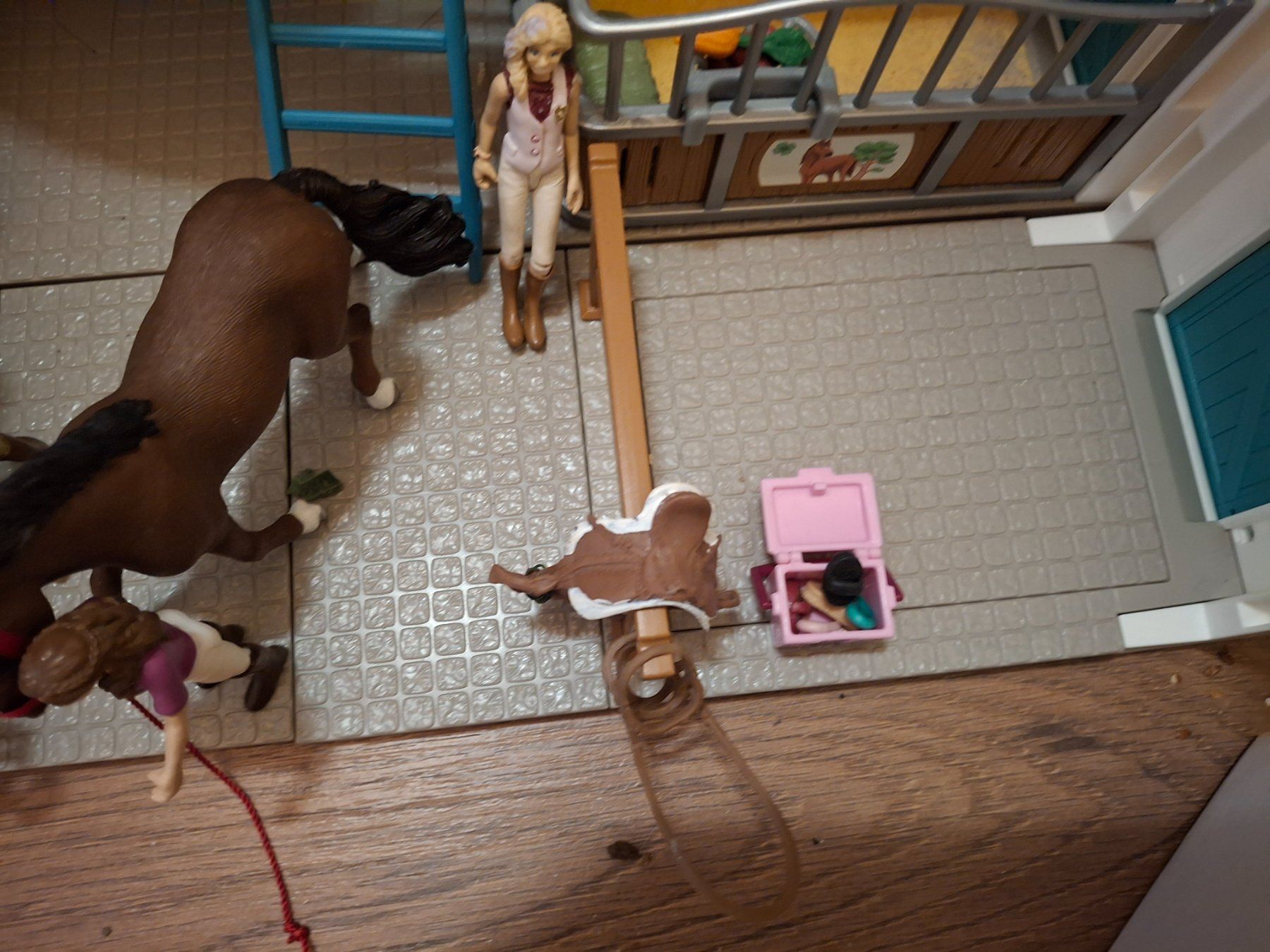 Schleich Spielzeuge: Verkaufe reiterhof von schleich – Gebraucht aus Oberburg von Yaelita 2