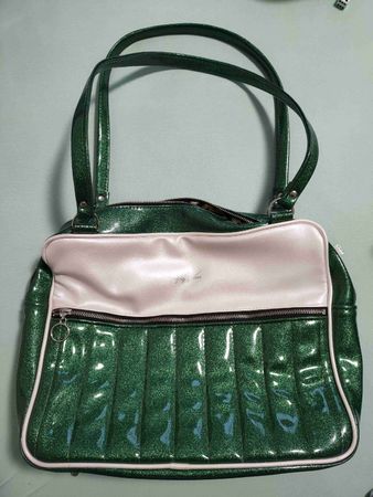 Glitzernde Handtasche in Grün und Weiss - weekenderbag