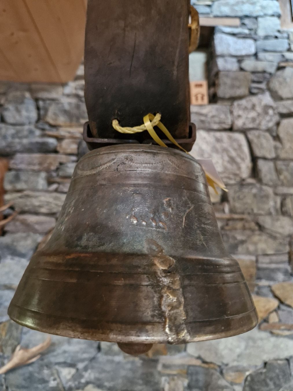 Cloches & sonnailles: Glocke Treichel  – D'occasion à Guarda par rue_bpd7 1