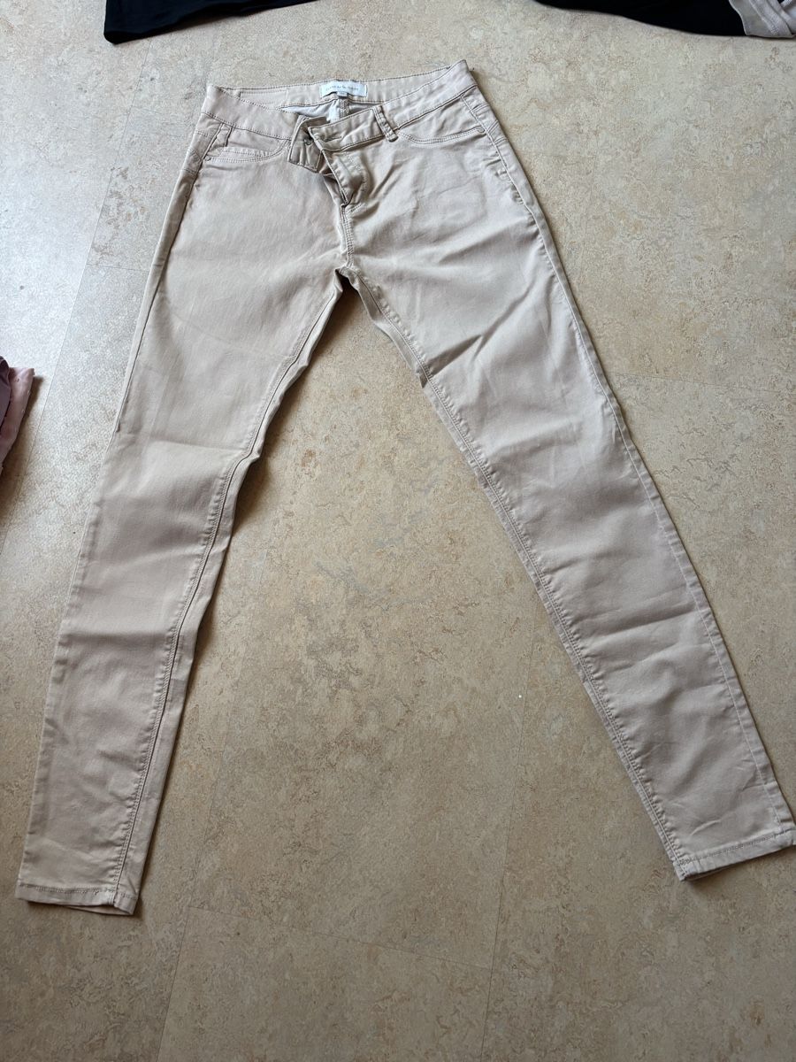 Lots de vêtements: Lot de vêtements  – Neuf (Voir description) à Courcelon par odi_9mjv 2