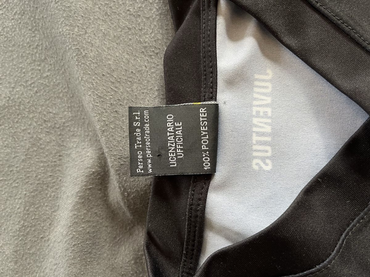 Canottiere & Pantaloni: 2 Juveshirts zu verkaufen – Usato da Bonaduz venduto da The_flash_1893 3