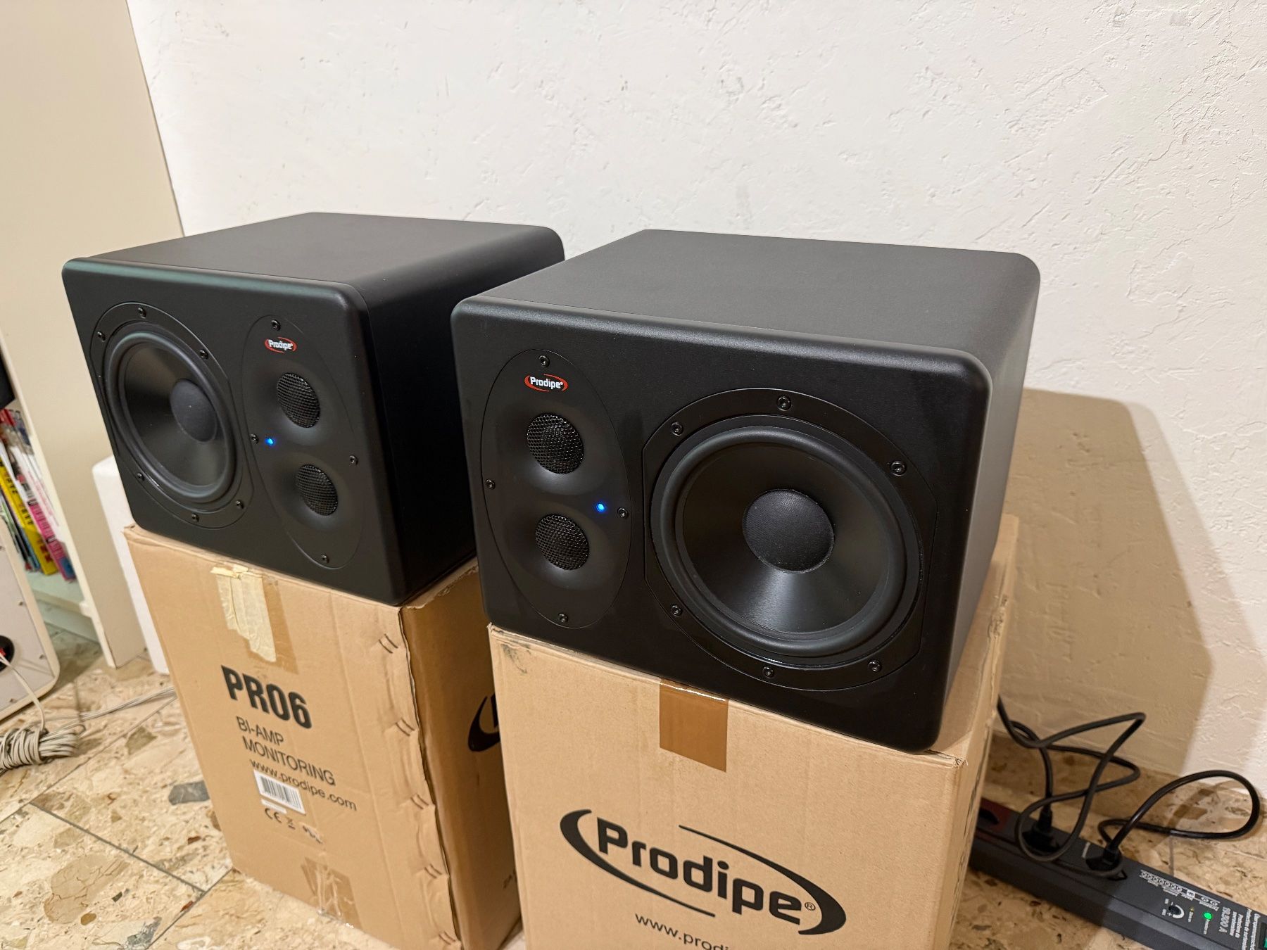 Lautsprecher: Prodipe Pro 6 einer funktioniert! – Defekt aus Plan-Les-Ouates von Shocc 2