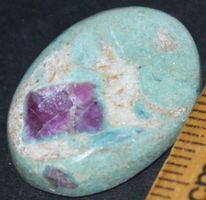 Cabochon L-2485 – Rubin Fuchsit -25x18mm