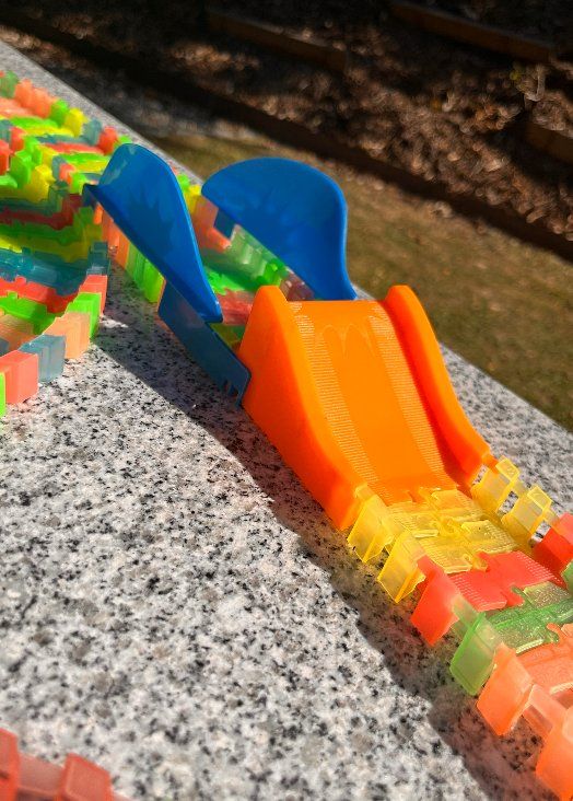 Spielzeuge: Magic Track - Set avec saut - Dès 3 ans – Gebraucht aus Cousset von xgi_c7z6 1