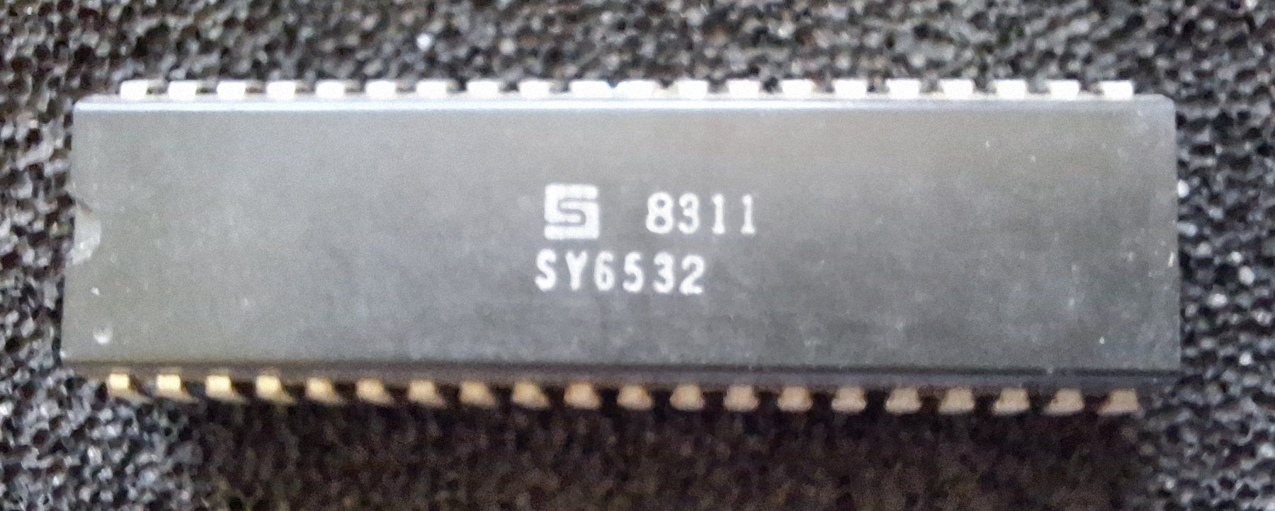 Elektronikbauteile: Synertek SY6532 Peripheriebaustein – Gebraucht aus Sevelen von rwi_k7mr
