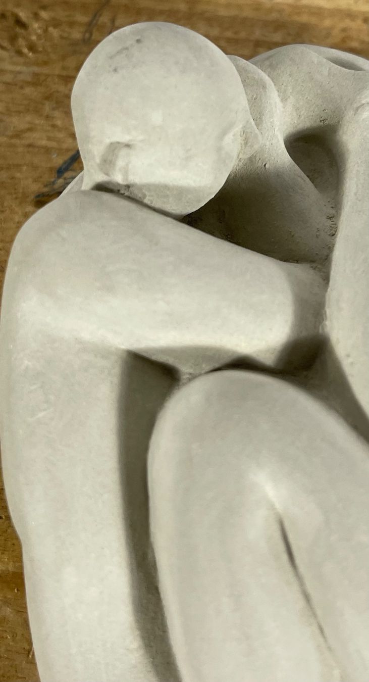 Skulpturen & Statuen: Schweizerschule Ligender paar Skulptur – Gebraucht aus Root von  3