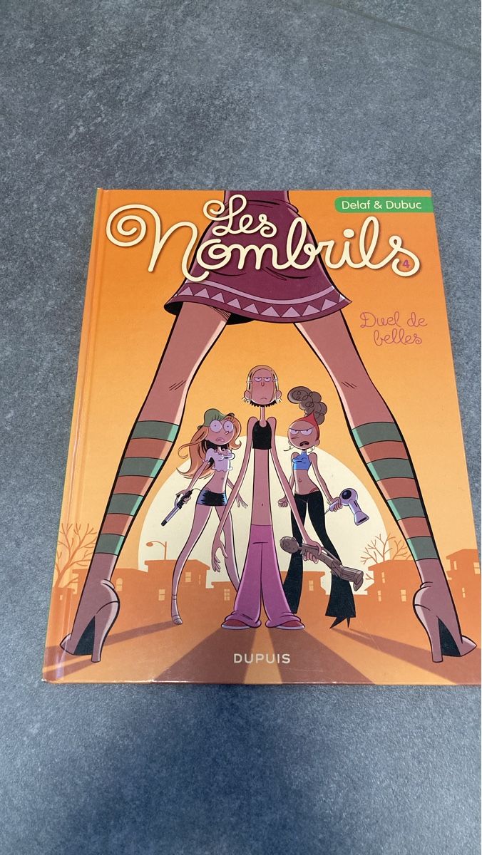 Fumetti: BD Les Nombrils Tome 4 – Nuovo (secondo la descrizione) da Réchy venduto da Pittdesign