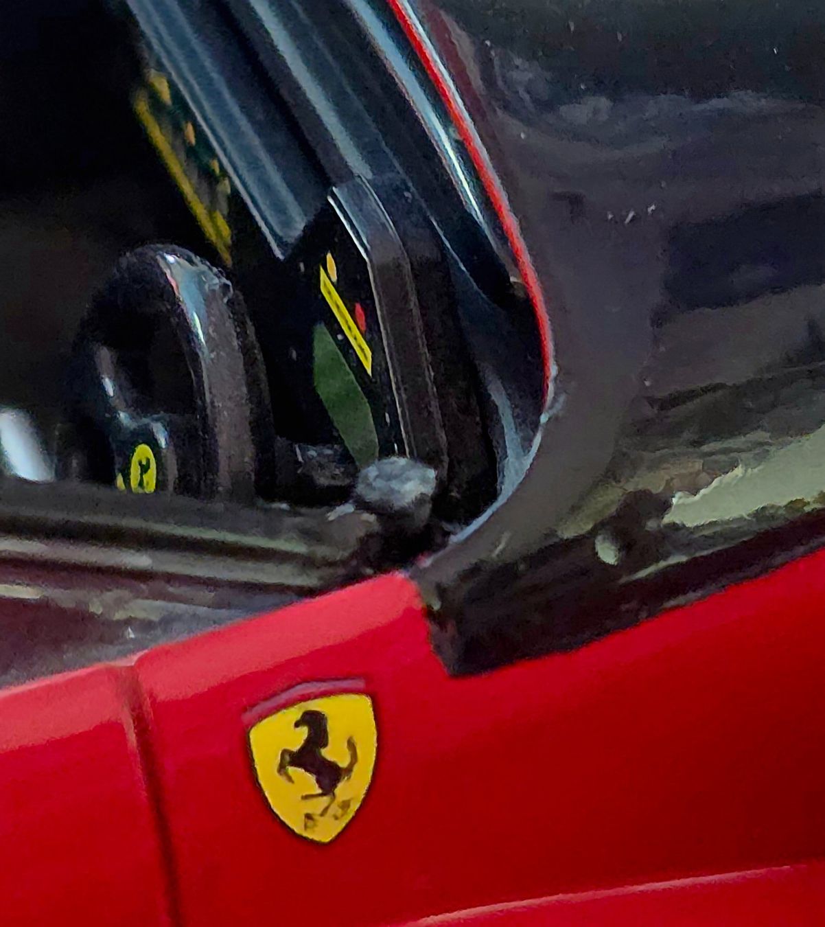 Hot Wheels Modellautos: Ferrari 333 SP 1:18 – Defekt aus Brunnen von belvanera 3