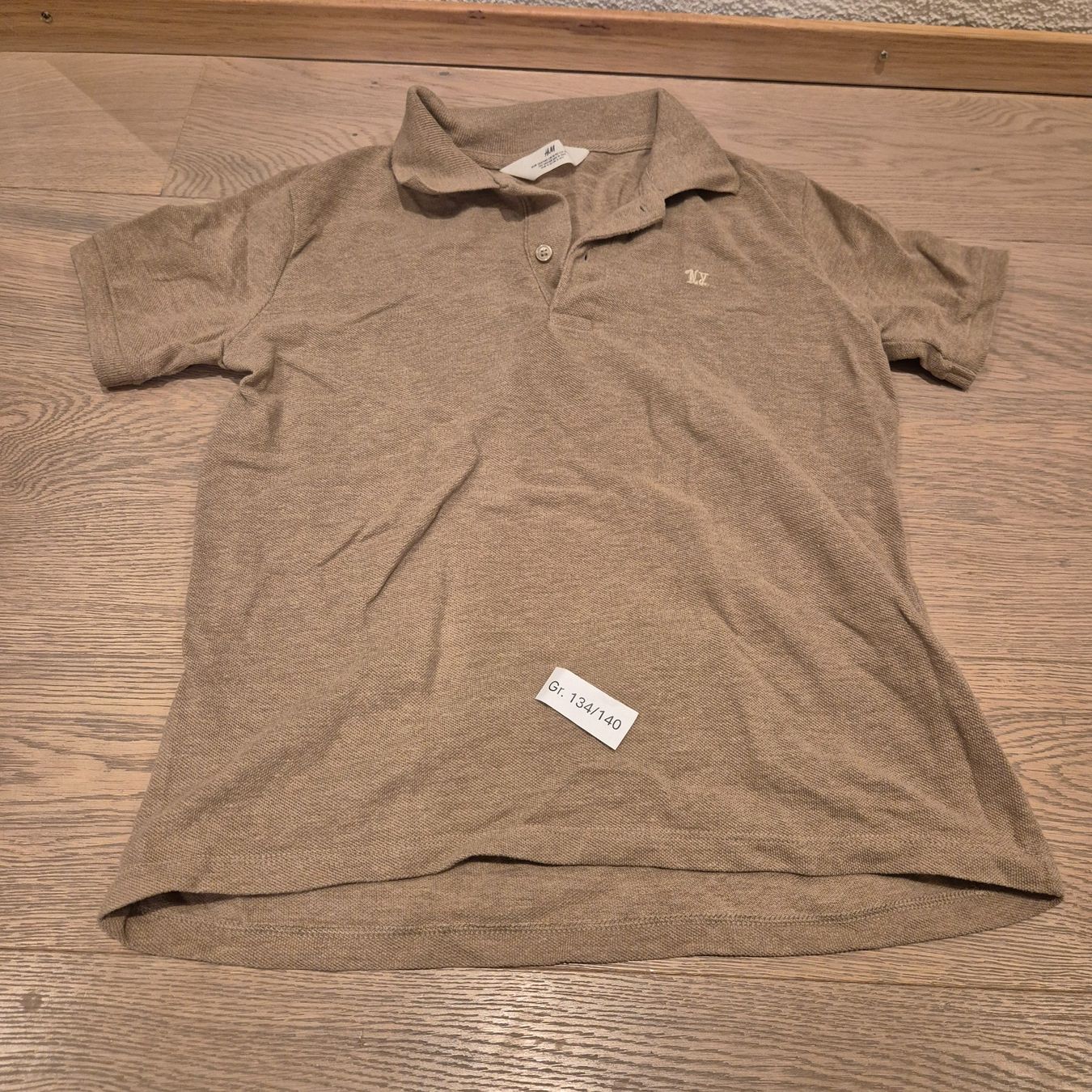 H&M Chemises, T-shirts & Polos: Poloshirt Gr. 134/140 – D'occasion à Steinhausen par Housebabe