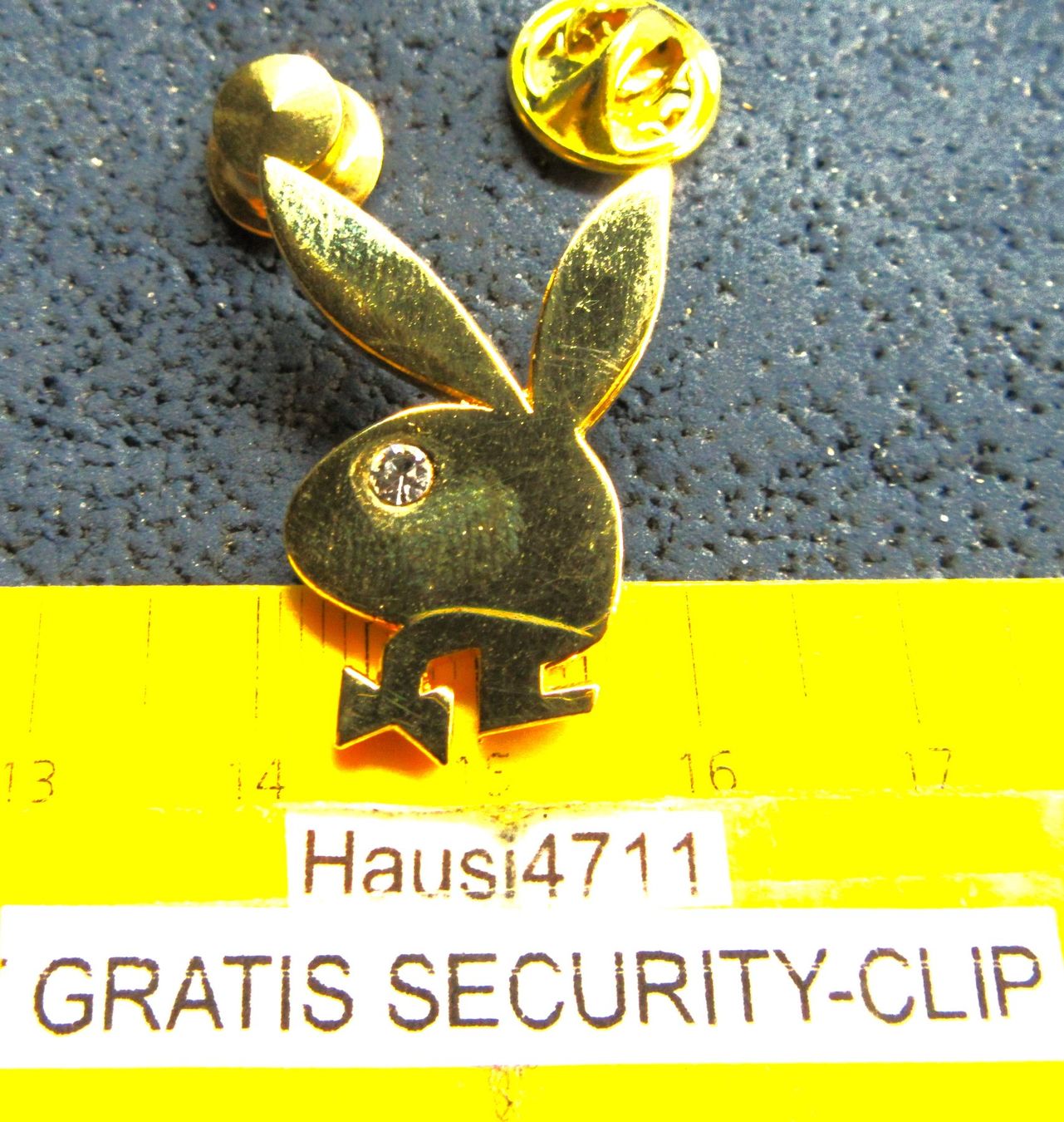 Placchette & Badge: PLAYBOY PIN GOLDIG MIT STEIN ORIGINAL mit SECURITY-CLIP – Usato da Ettingen venduto da Hausi4711