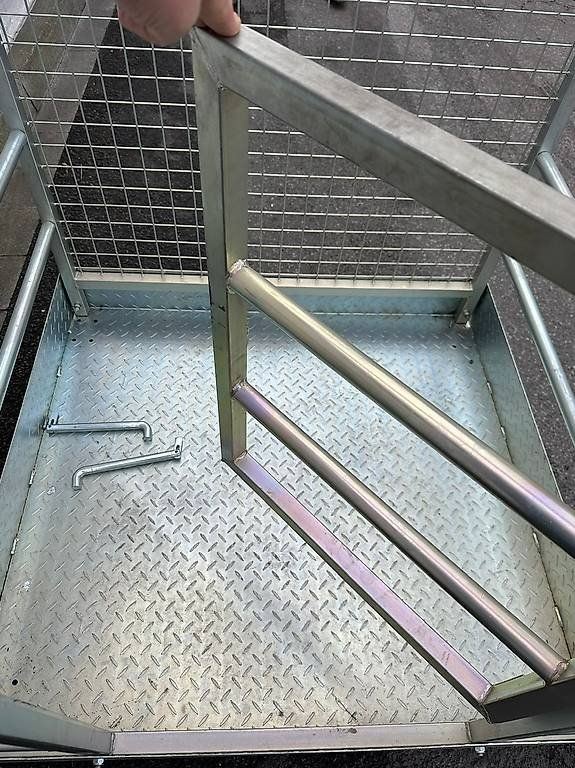 Carrelli elevatori e a forche: Arbeitskorb Bühne für Stapler Trecker Gabelstapler – Nuovo (secondo la descrizione) da Hefenhofen venduto da gabelstapler-schweiz 2