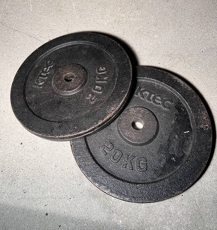 Manubri & Pesi: Lot de disques de musculation et barres de musculation – Usato da Cheyres venduto da gpa_5qgd 2