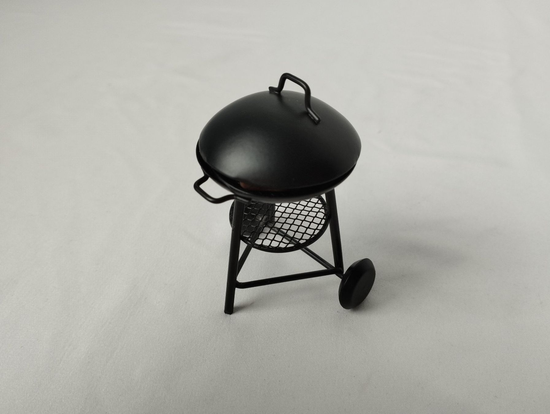 Statuette: Miniatur Kugel-Grill – Usato da Schübelbach venduto da Restwert_Schubelbach 3