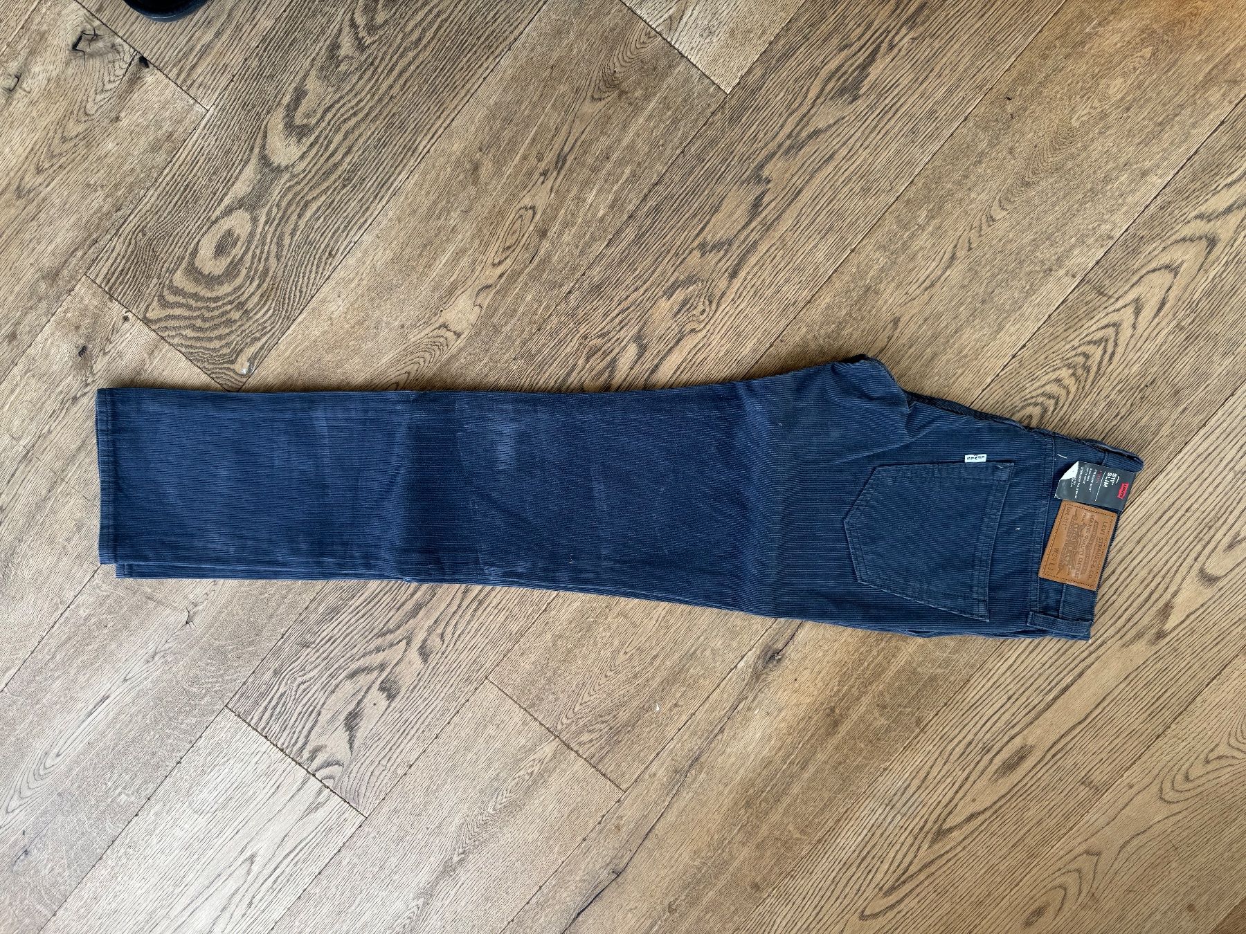 Jeans: Hose, cord, Levis  **NEU**  29/32 – Gebraucht aus Stettfurt von outlet72 1