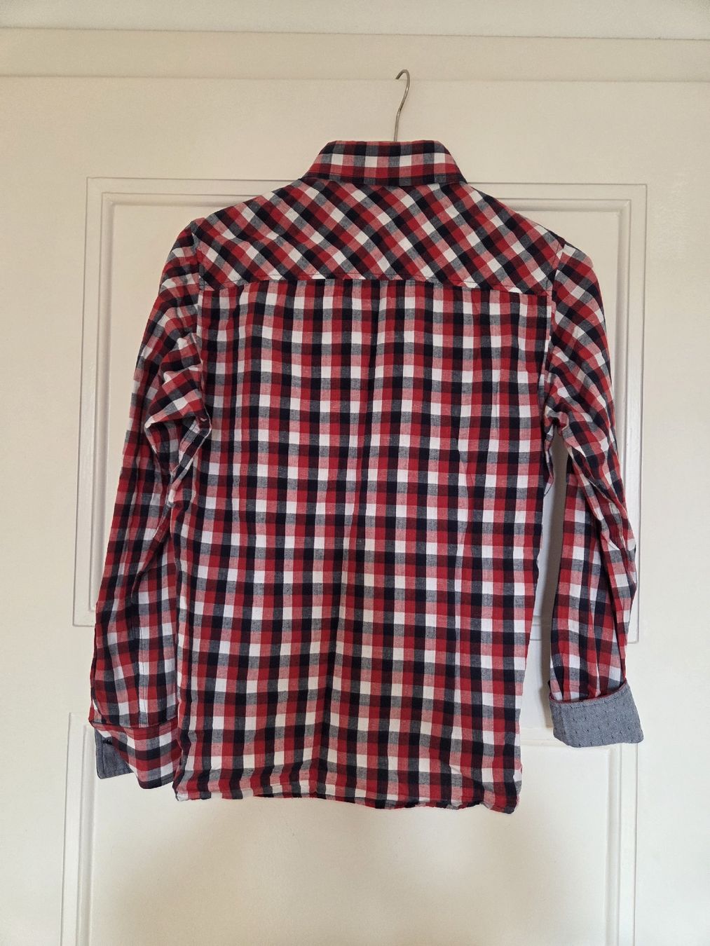 Chemises: chemise  – D'occasion à Lausanne par hel_ll2g 1