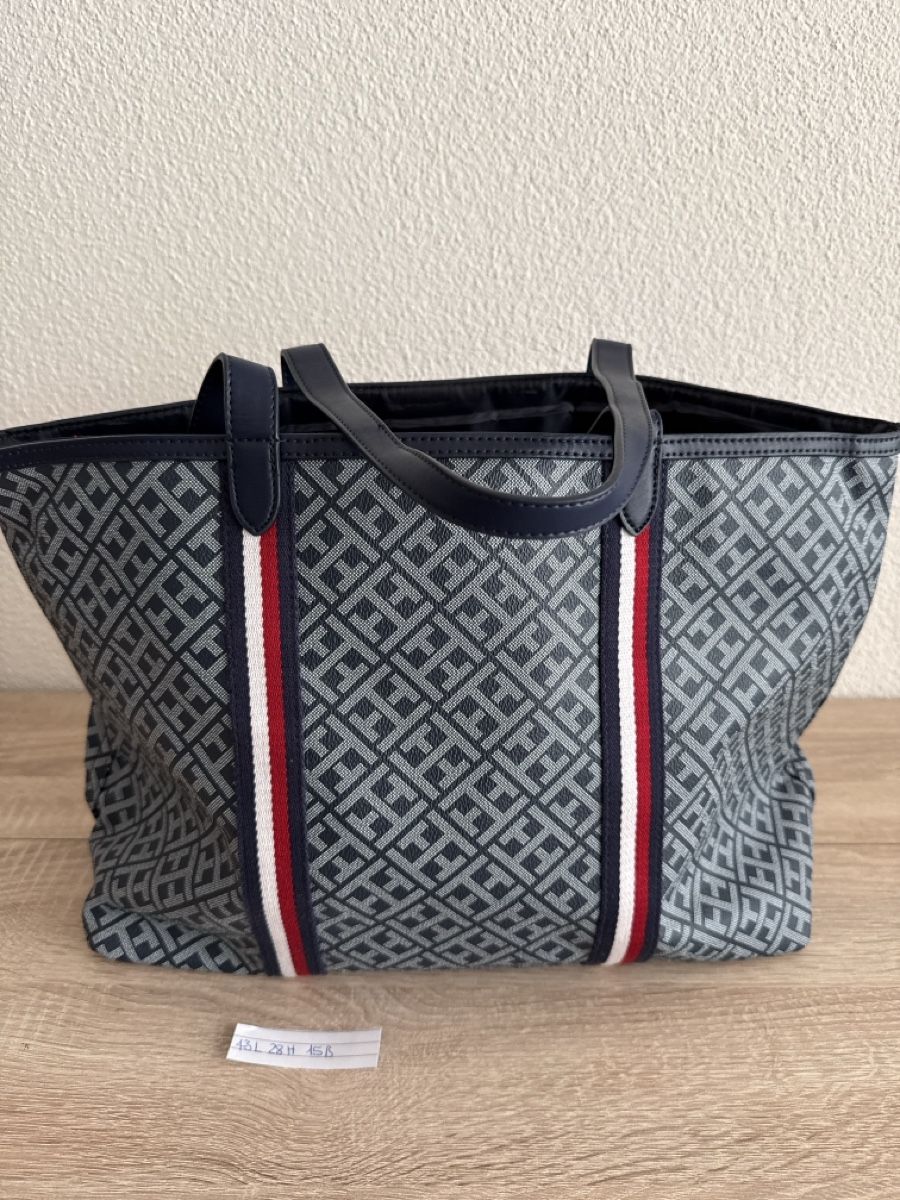 Tommy Hilfiger Altro in  Abbigliamento & Accessori: Tommy Hilfiger Tasche neu  – Usato da Winkel venduto da mon_2p6w 1