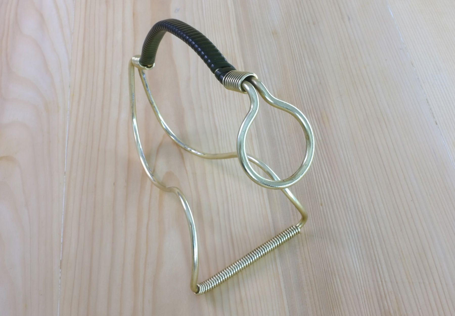 Gläser: 1 Flaschen-Halter, Messing-Ständer, Flaschenhalter 50er – Gebraucht aus Basel von si-belle 2