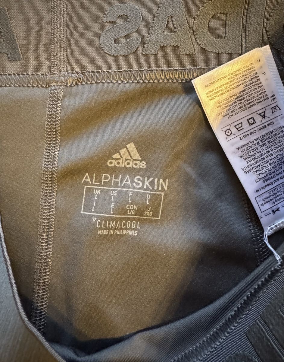 Adidas Leggings: Adidas Alphaskin ClimaCool Capris Grösse L  – Usato da Flumenthal venduto da Krajan 3
