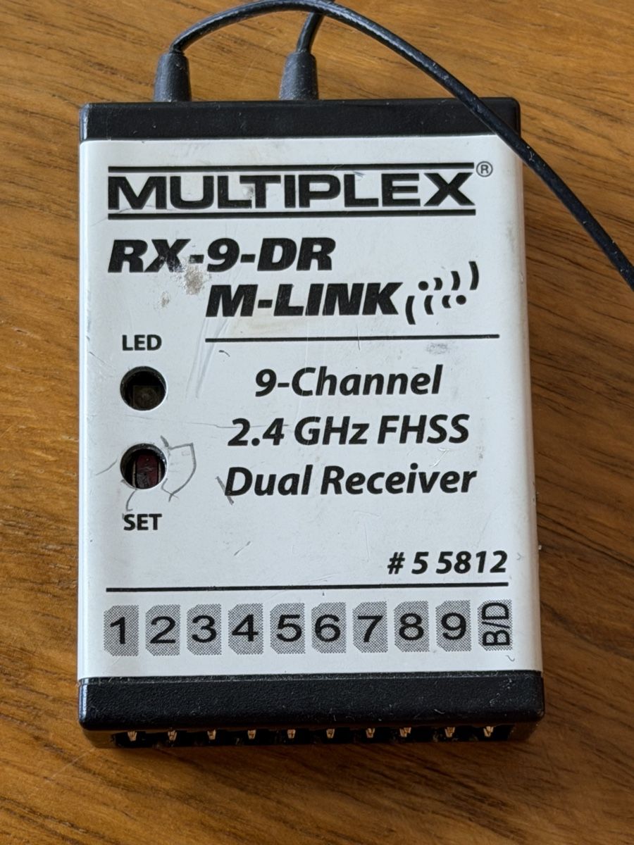 Multiplex Commande à distance: Multiplex Empfänger 9-Kanal – D'occasion à Dättlikon par Geier43