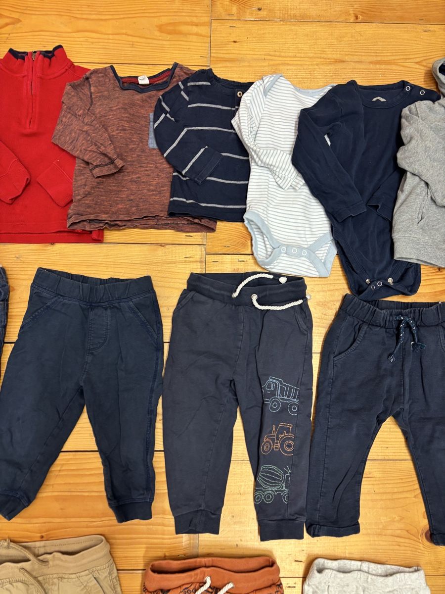 Lotti & Set di vestiti: Kleiderpaket Jungs, Grösse 86/92 – Usato da Büren an der Aare venduto da Nikito2001 2