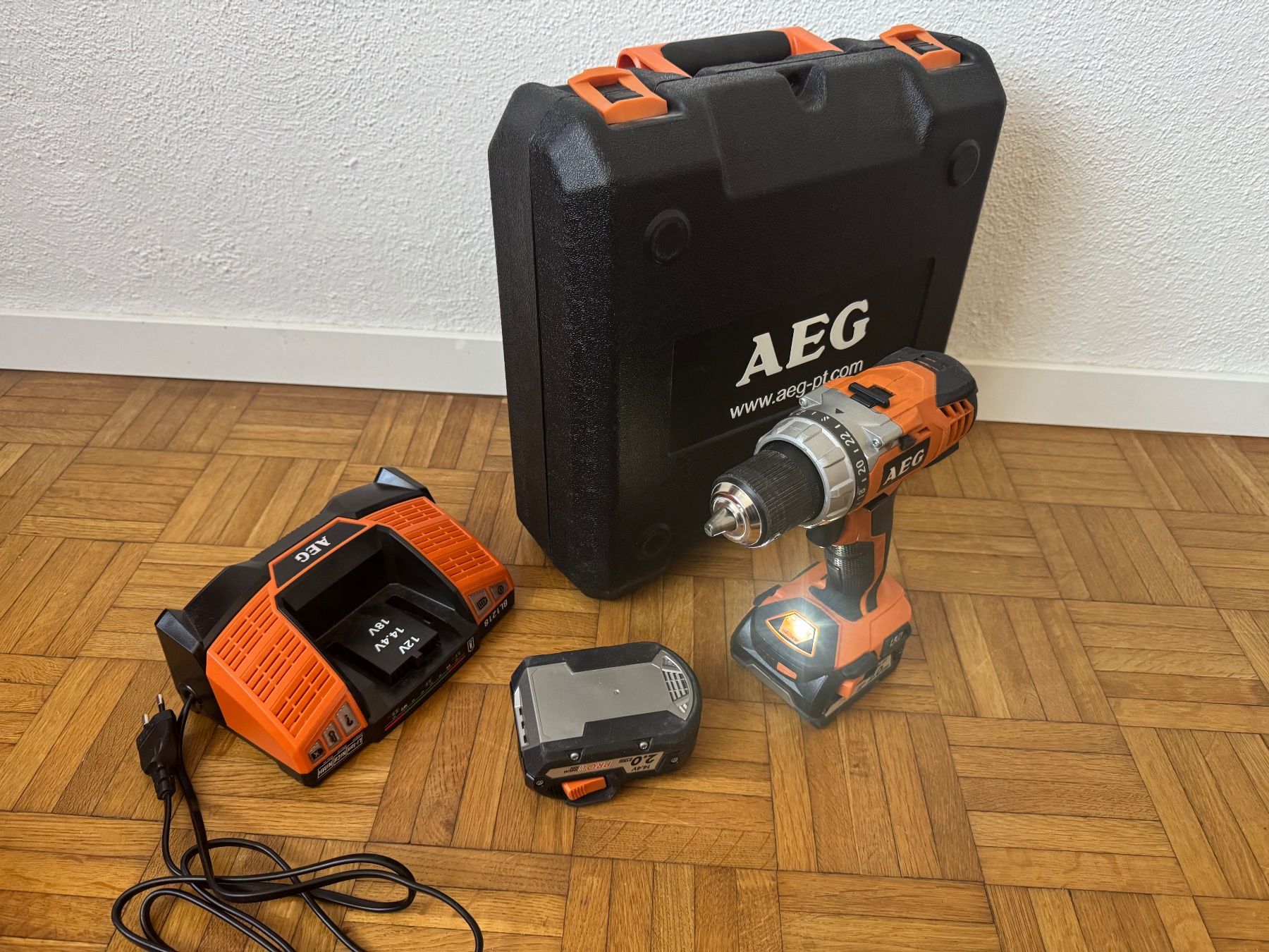 AEG Bohrmaschinen: AEG Akku-Kompakt-Schlagbohrschrauber – Neu (gemäss Beschreibung) aus Frauenfeld von lind11 5