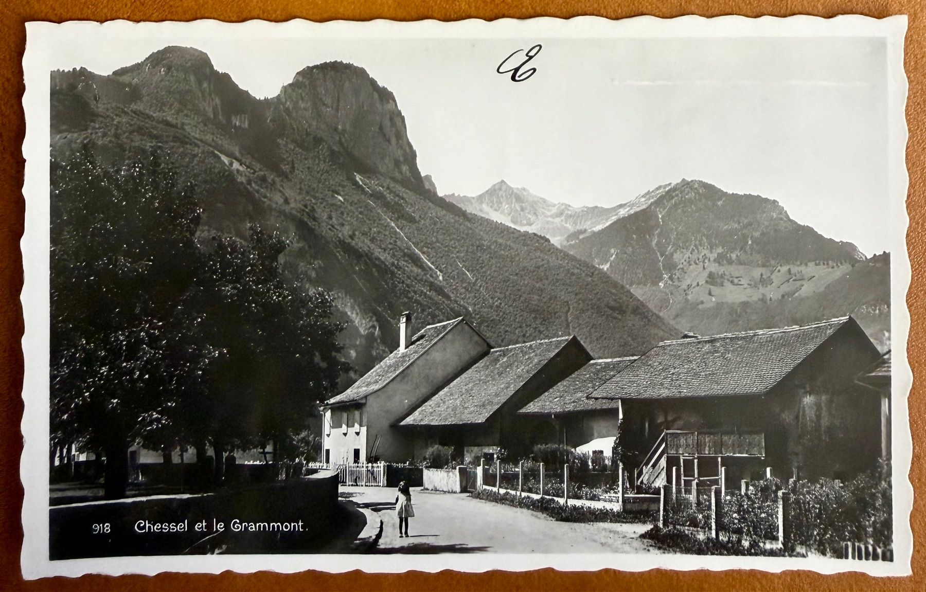 Ansichtskarten: Chessel - Fillette devant la ferme. 1960 – Gebraucht aus Lutry von Ediego