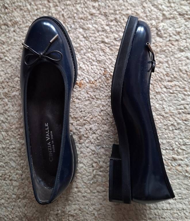 Scarpe da donna: SCARPE DONNA MAI USATE  – Usato da Chiasso venduto da Titti01