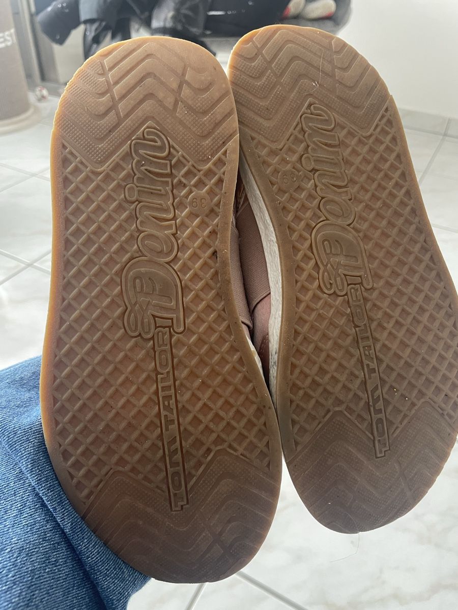 Tom Tailor Scarpe da donna: Tom Tailor Turnschuhe Gr. 39 – Usato da Amriswil venduto da einkaufverkauf 2