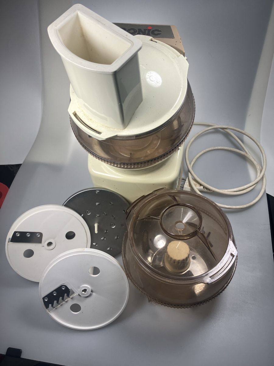 Ronic Elettrodomestici da cucina: Ronic SFR 200 MX SUISSE  – Usato da Wädenswil venduto da Messervice