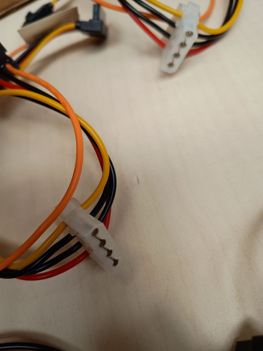 Cavi: Je 5x Kabel mit SATA und Stromanschlüssen, NEU – Nuovo (secondo la descrizione) da Döttingen venduto da Schlei 4