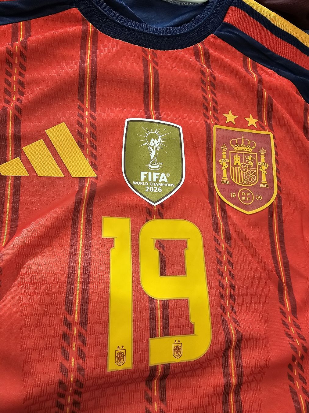 Leibchen & Hosen: Spanien Spielertrikot WM 2026 – Neu (gemäss Beschreibung) aus Rickenbach LU von LichterWelt 3
