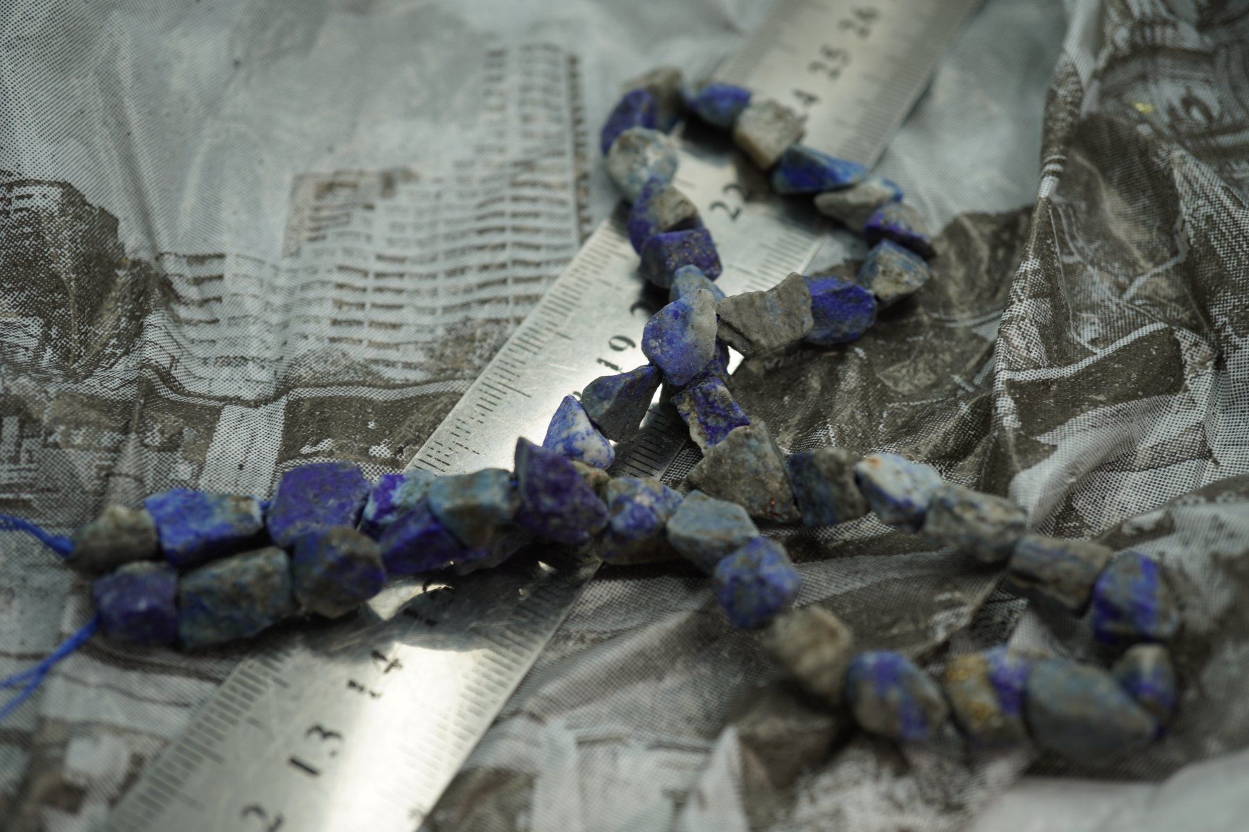 Minerali & Pietre curative: Lapis Lazuli   Nugget   Strang   (Räumung!) – Nuovo e nell'imballaggio originale da Eschenbach SG venduto da topstone