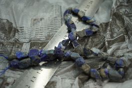 Lapis Lazuli   Nugget   Strang   (Räumung!)