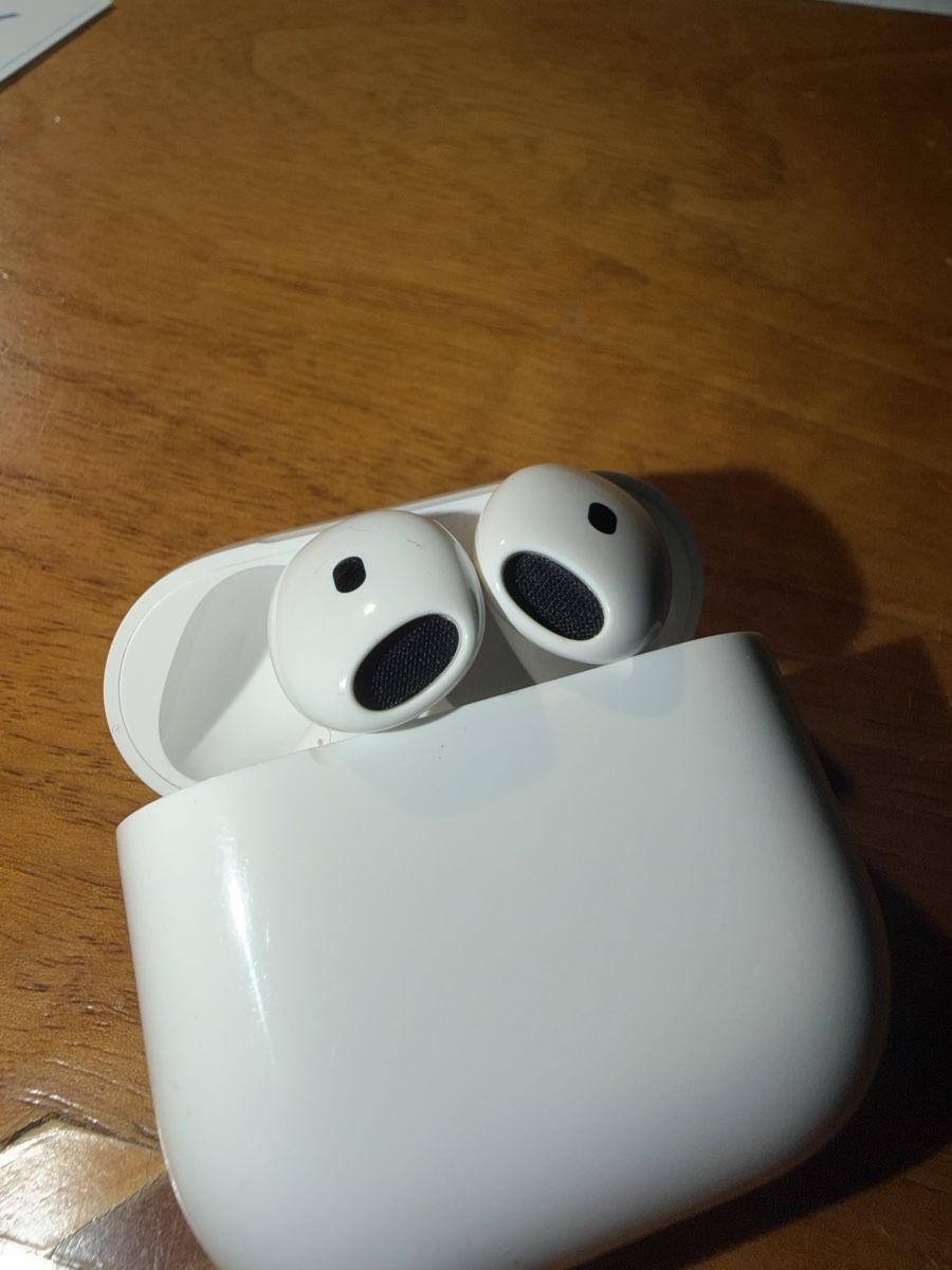 Apple Cuffie: Airpods Gen. 4 Ohne ANC – Nuovo (secondo la descrizione) da Winterthur venduto da Larry2399 2